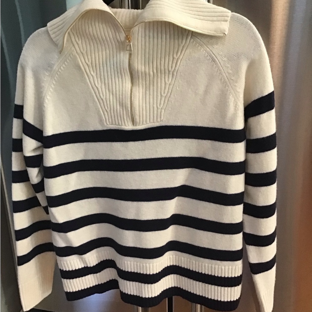 Sail to sable.  brand sweater size large nwt